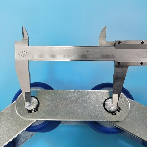  SOK original Escalator Handrail Tension Chain with 8 Rollers Pitch is 90mm And Roller Size 60*55
