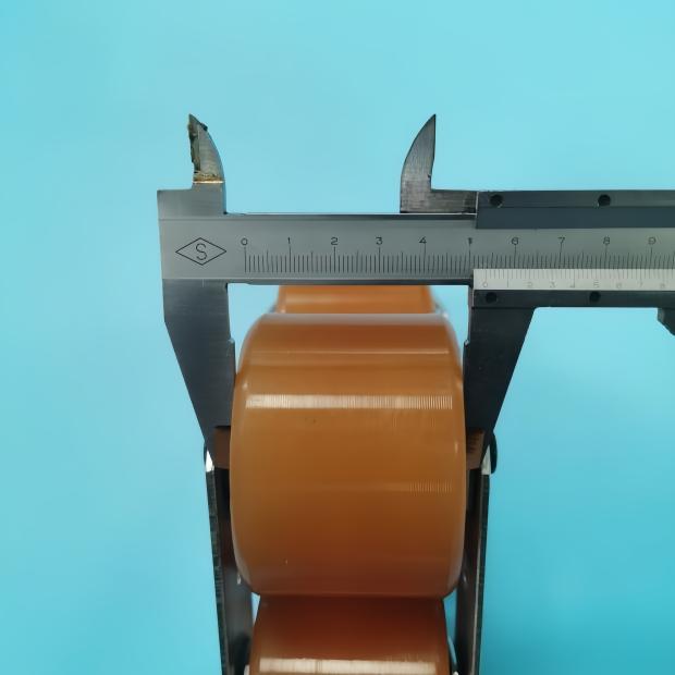 SOK DAA332L1 Escalator Pressure Belt Chain Compression Wheel Hand Strap Tension Chain roller size 76*54*6201 pitch is 82mm