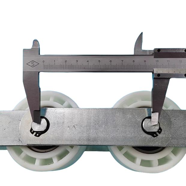 蒂森扶梯压紧链8轮节距100 轮子80x53x62042