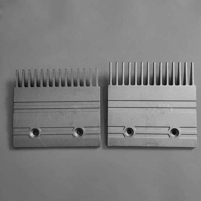 Sidewalk Comb Plate C751003B203 Aluminum Alloy Comb Plate 14 Teeth C751001B202