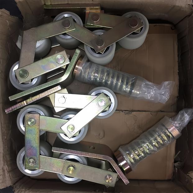  SOK Original Quality Escalator pressure chain with 5 Rollers pitch Is 85mm Roller Size 70*50mm