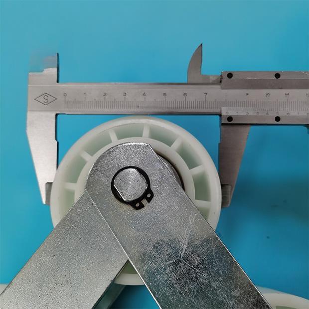  SOK Escalator Handrail Tension Chain with 8 Rollers, Pitch is 100mm And Roller Size 80*53*6204